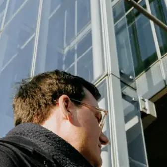 ‘Licht enthüllt nicht nur Architektur. Es verleiht ihr Seele.’